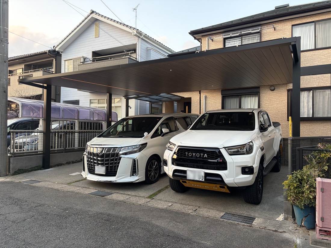 こだわりデザインのカーポート設置　全体的にすっきり美しくリフォーム 画像